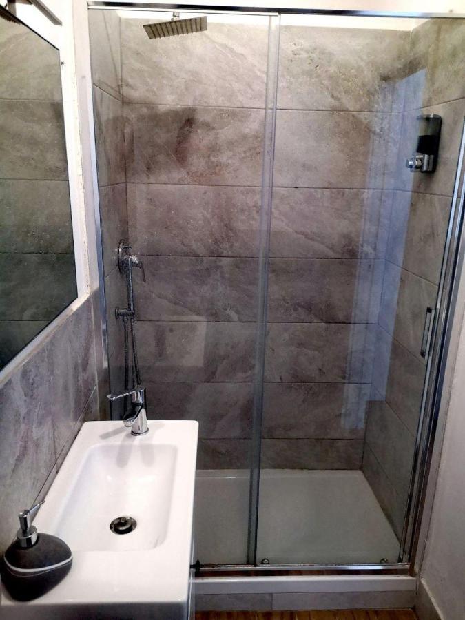 Camera E Bagno Privato A 3 Minuti Dalla Stazione Bolonia Exterior foto