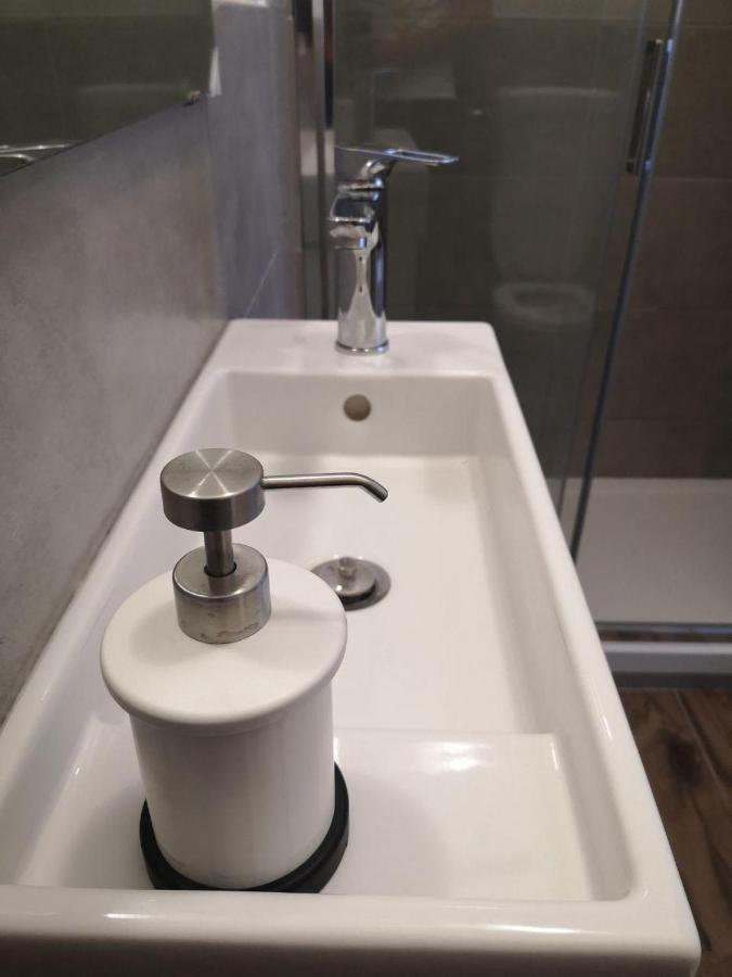 Camera E Bagno Privato A 3 Minuti Dalla Stazione Bolonia Exterior foto